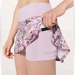 Lululemon Play Off the Pleats Pink Floral Skirt Skort Size 6